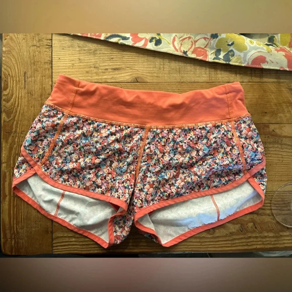 ! Lululemon Run: Speed Short *2-way Stretch Flowabunga Mini Multi / Bleach… - Picture 3 of 7